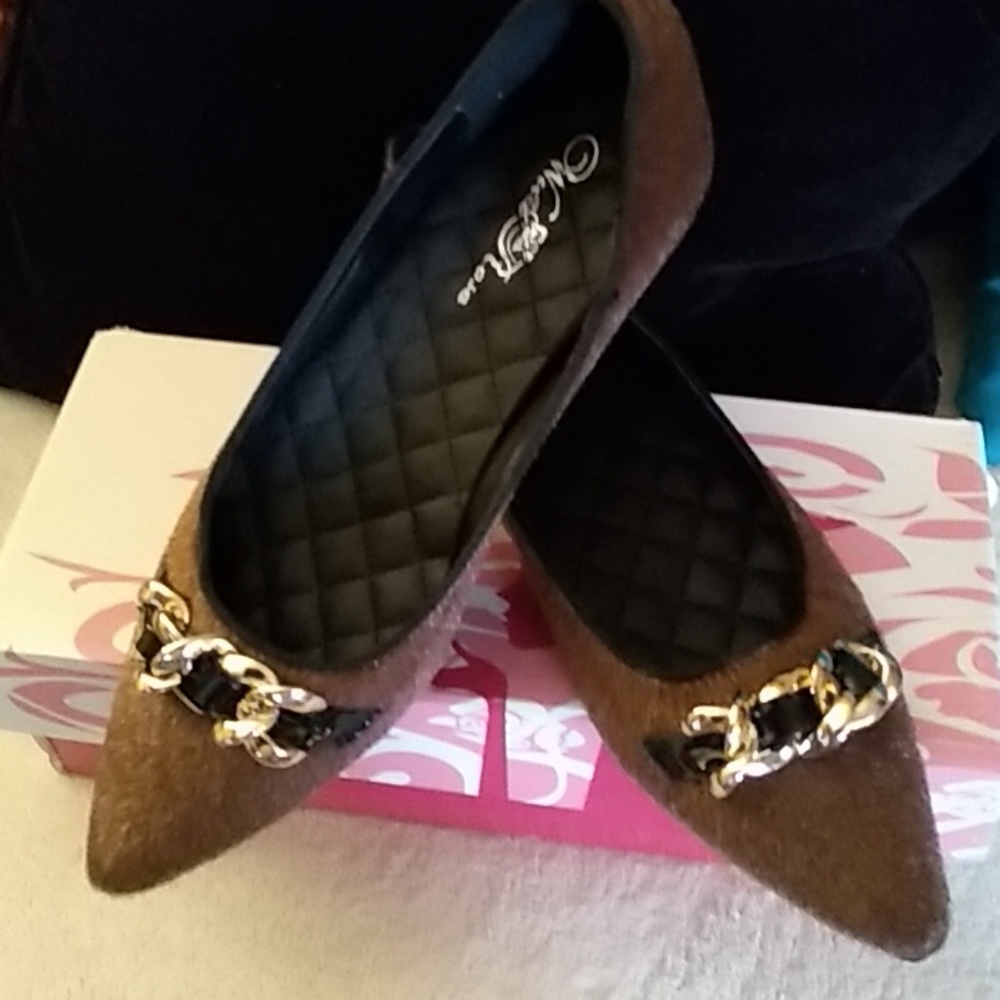 Cite calf hair flats! NWOT